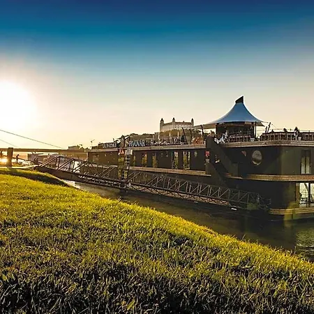 Dunajsky Pivovar Hotel 3*