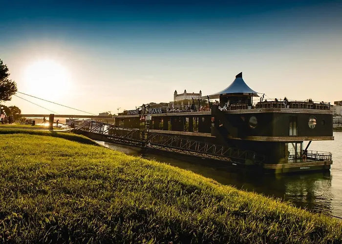 Dunajsky Pivovar Hotel Bratislava